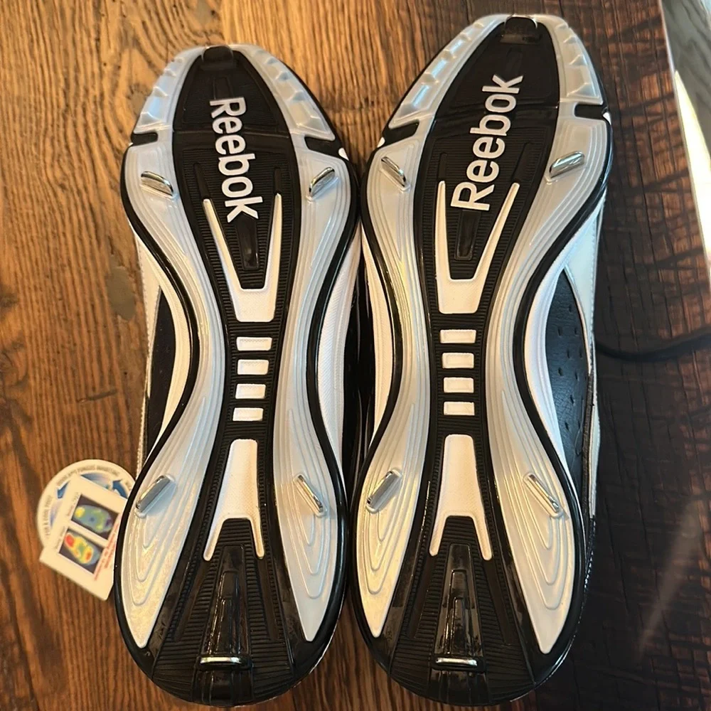 Reebok Baseball Cleats - Picture 3 of 4